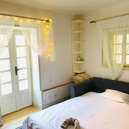 Authentic Stone House Apartment *